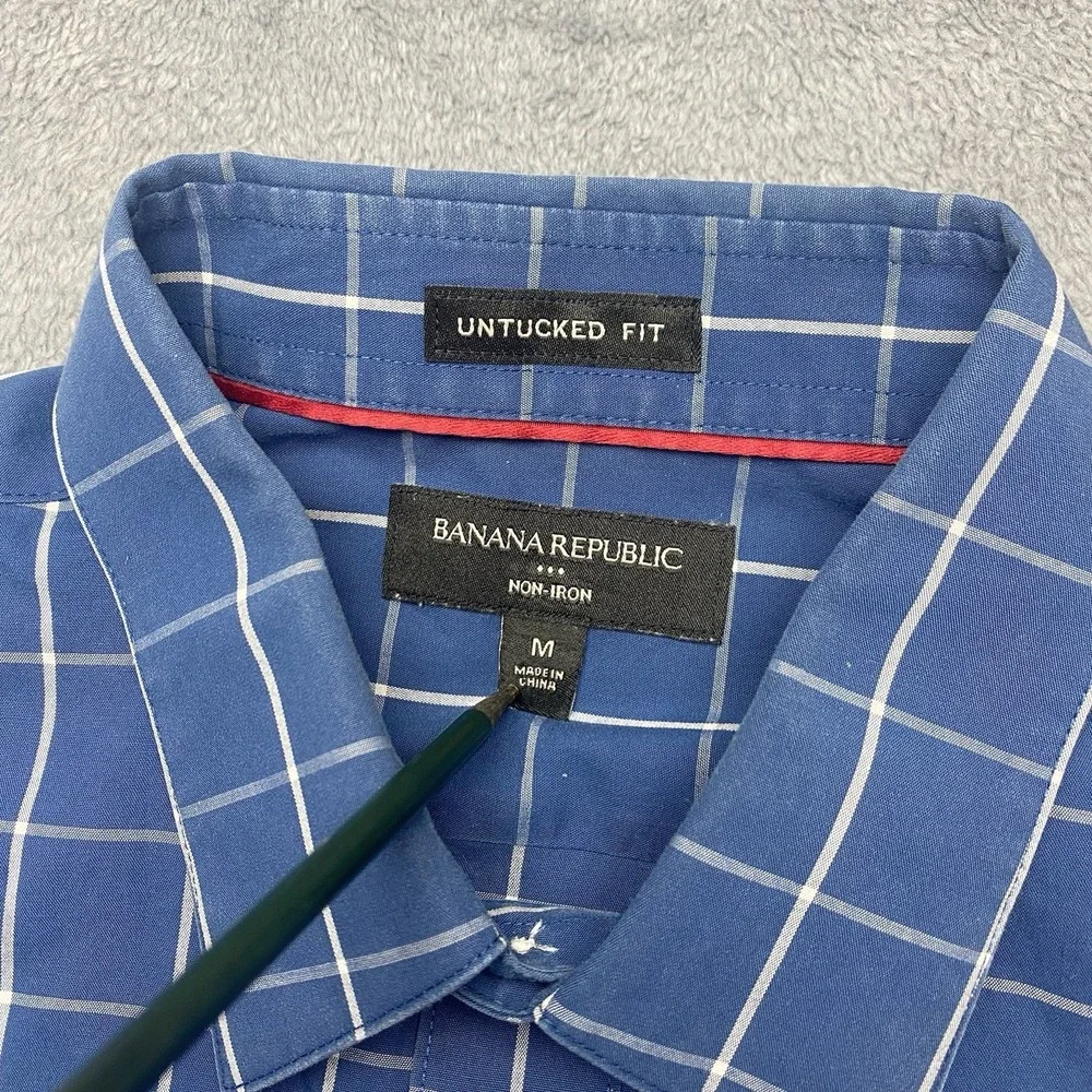 Banana Republic Mens Long Sleeve Button Down Blue Checker Medium 15/15.5, 33/34